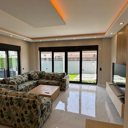 Villa Lea - 4 Km To The Sea 9 Km To The Airport
